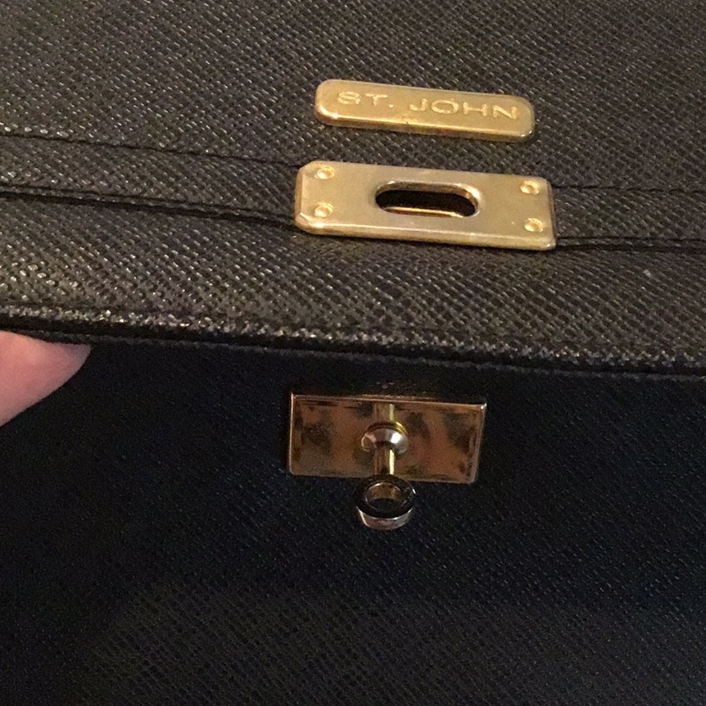 🎉🎉🎉HOST PICK🎉🎉🎉🎉  St. John Black Leather Bag w/ Gold Hardware - Picture 7 of 10